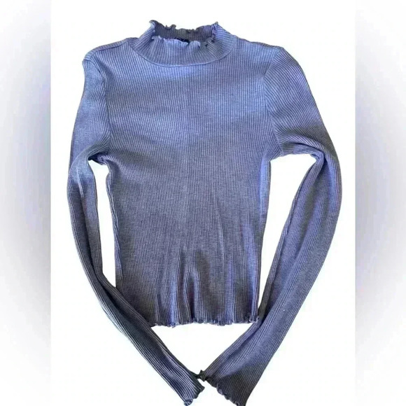 Forever 21 turtleneck light purple size:small - Picture 2 of 4
